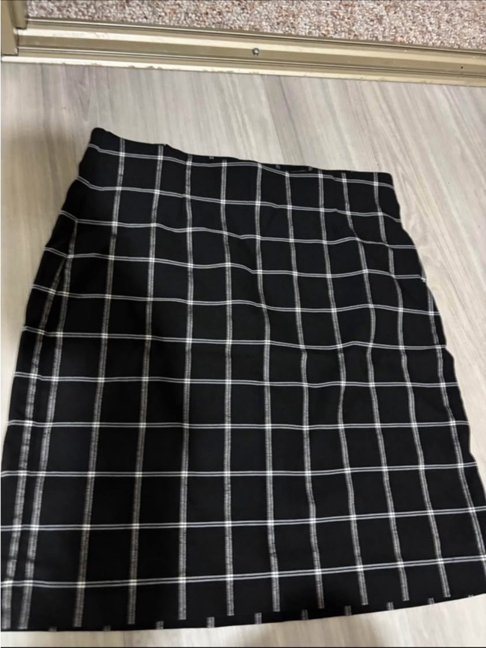 Dynamite Black & White Plaid stretch mini skirt
